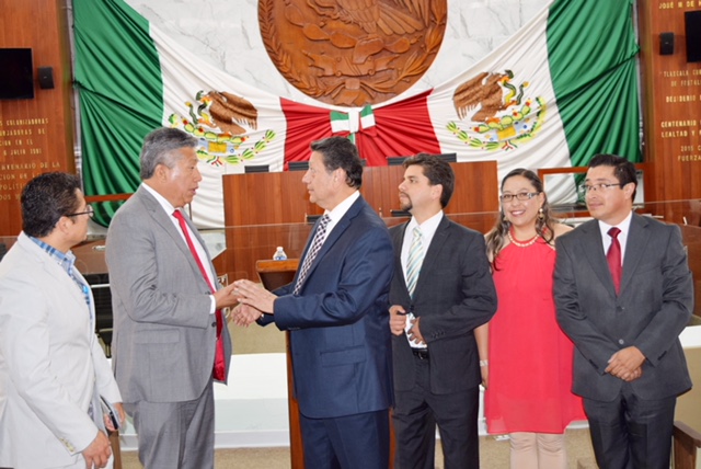 Presentan libro “Nuevo pacto nacional” en el Congreso del Estado